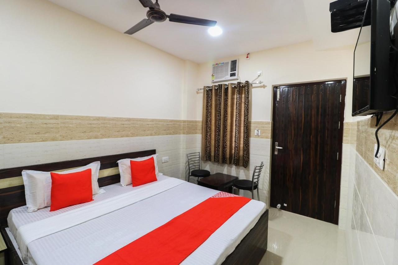 Oyo 49095 Hotel K Fort Abadpura Luaran gambar