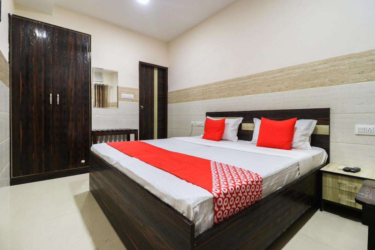 Oyo 49095 Hotel K Fort Abadpura Luaran gambar