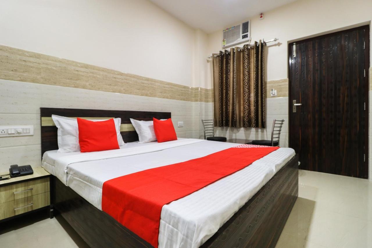 Oyo 49095 Hotel K Fort Abadpura Luaran gambar